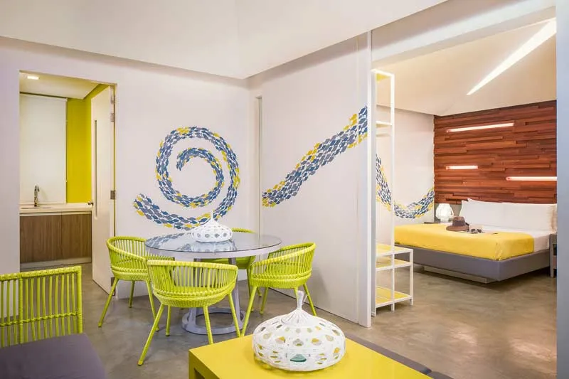 ONE-BEDROOM SUITE